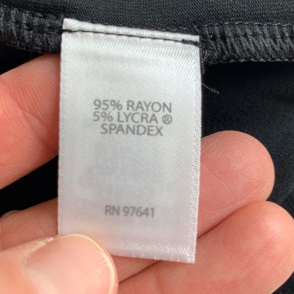 J jill wearever collection black short sleeved v-neck t-shirt size XL - Picture 5 of 7